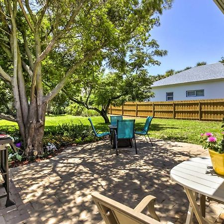 New Smyrna Beach Abode With Fire Pit, Walk To Beach! Εξωτερικό φωτογραφία