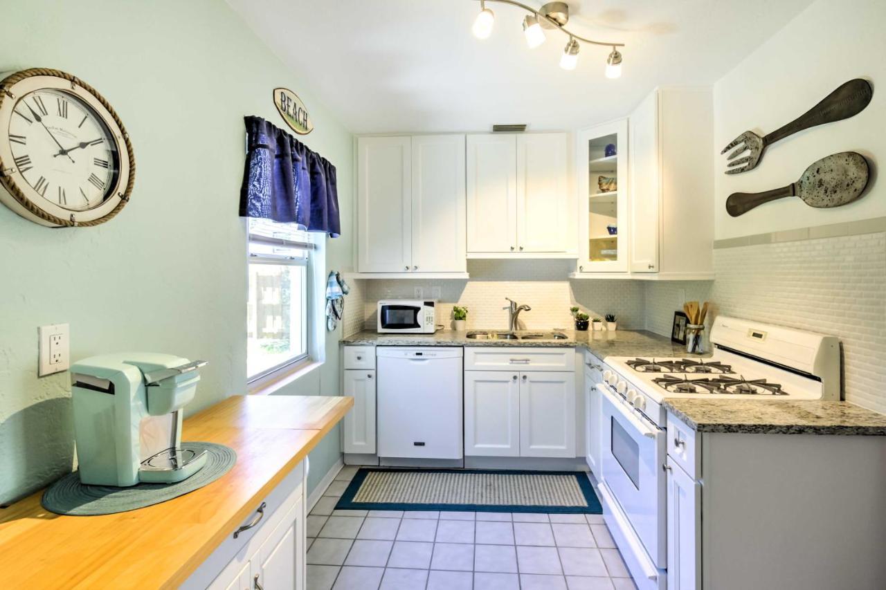 New Smyrna Beach Abode With Fire Pit, Walk To Beach! Εξωτερικό φωτογραφία