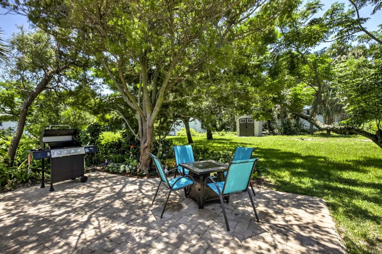 New Smyrna Beach Abode With Fire Pit, Walk To Beach! Εξωτερικό φωτογραφία
