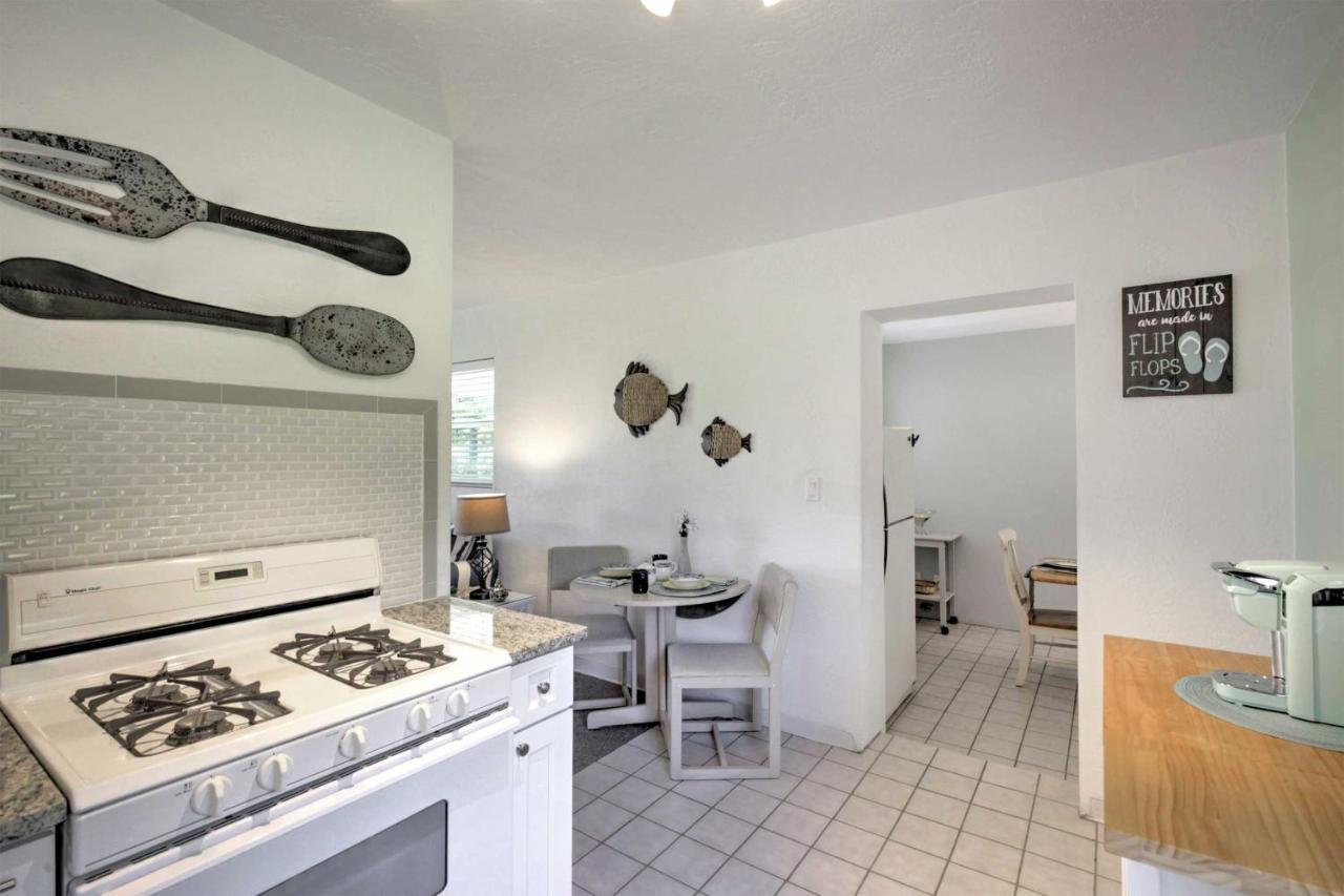 New Smyrna Beach Abode With Fire Pit, Walk To Beach! Εξωτερικό φωτογραφία